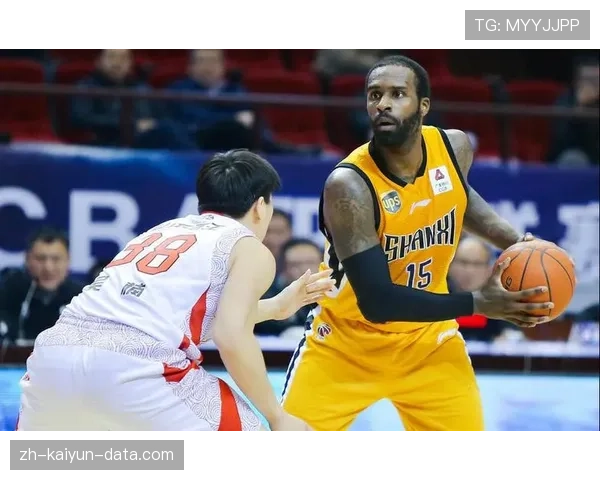 威斯布鲁克连续突破制造机会提升助攻率明显拉开与昔日锋线对手差距